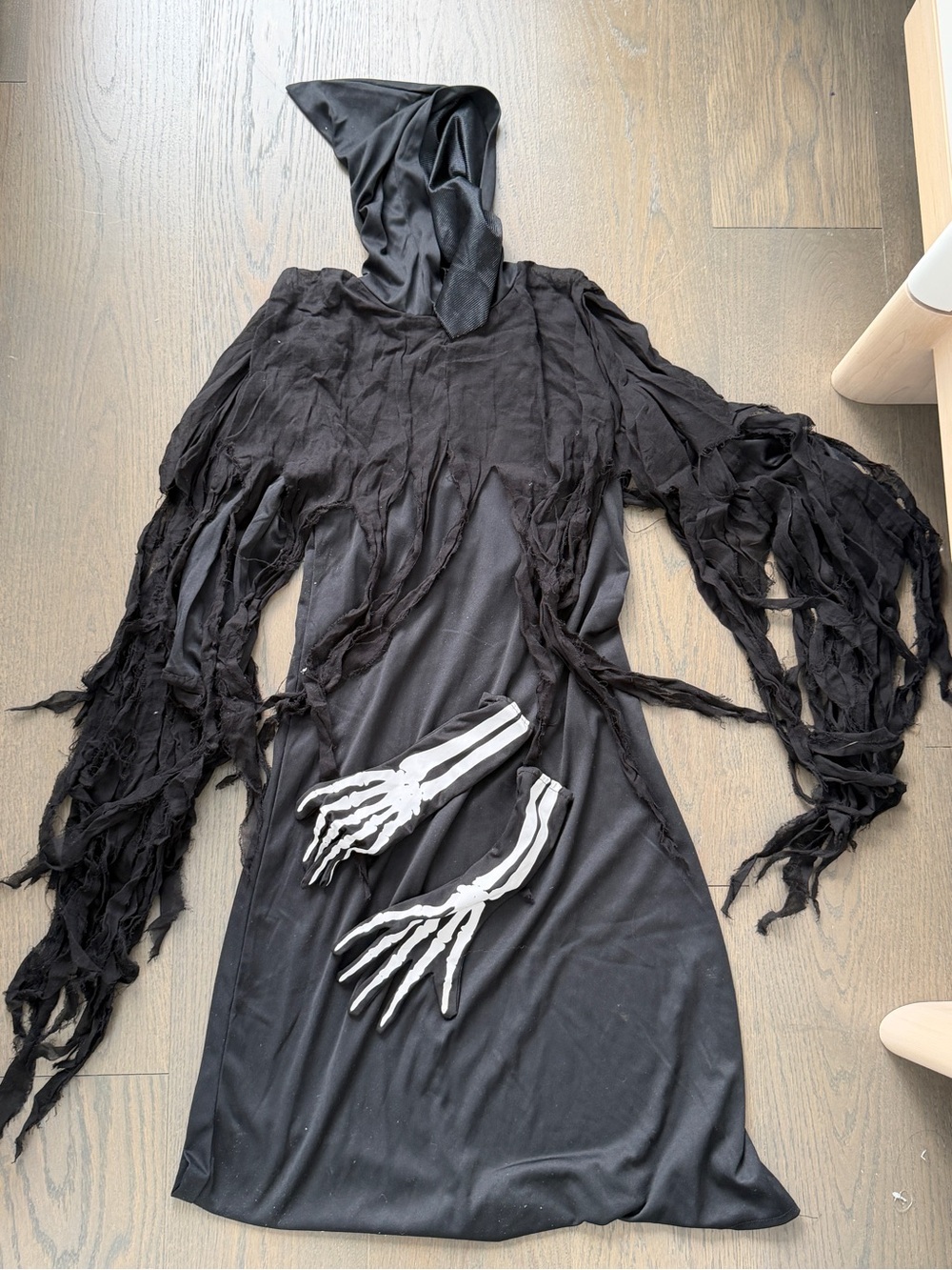 Dark Reaper or Grim Reaper Kid Costume. 10-12 years